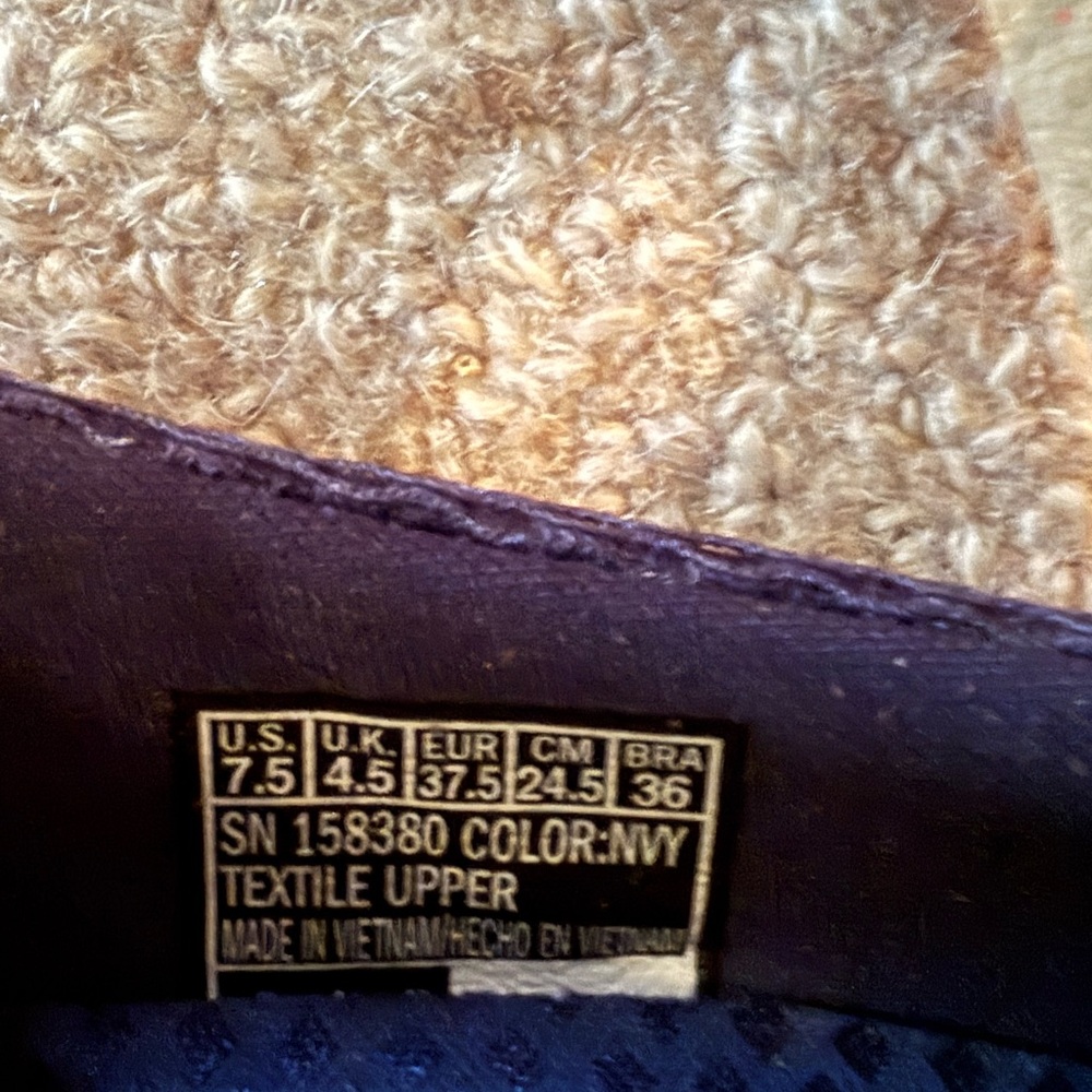 Skechers Relaxed Fit Reggae Fest Navy Slip Ons Women’s 7.5 NWT - Picture 8 of 9